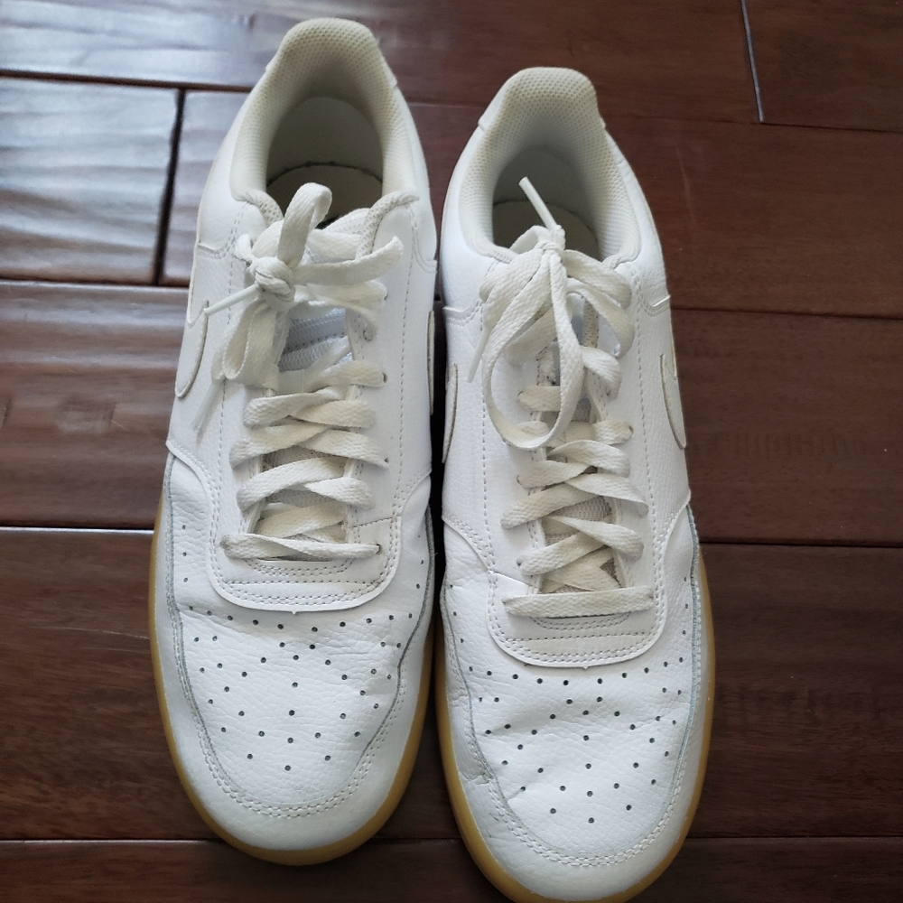 Men White. Nike Court Low Photon Dust